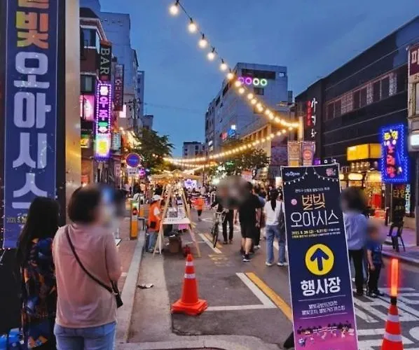 #hongdae 20min #gangnam 18min #sillim 3min #freeparking #airport Bus 5min ゲストハウス