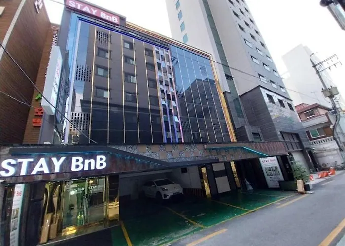 #hongdae 20min #gangnam 18min #sillim 3min #freeparking #airport Bus 5min ゲストハウス *