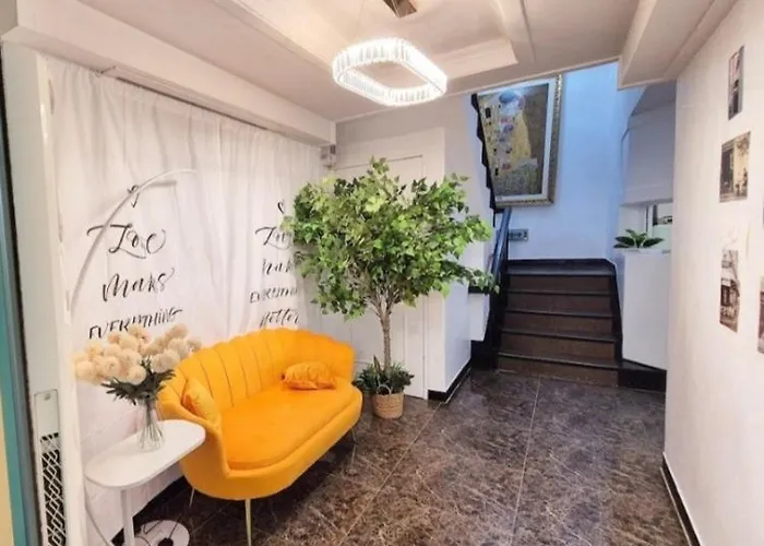 ゲストハウス #hongdae 20min #gangnam 18min #sillim 3min #freeparking #airport Bus 5min *